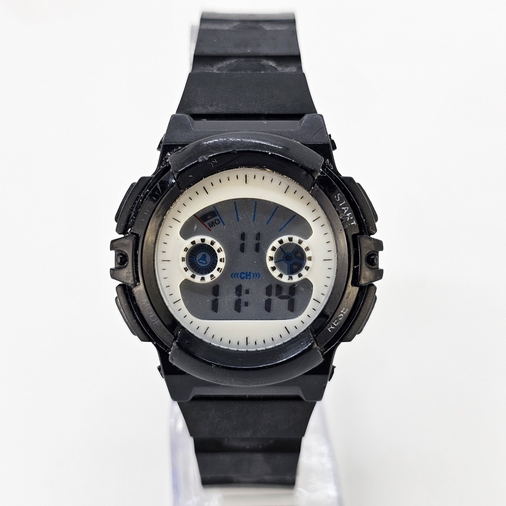 Women's Digital Sports Watch 38MM Black Plastic Bands Light NEW Battery